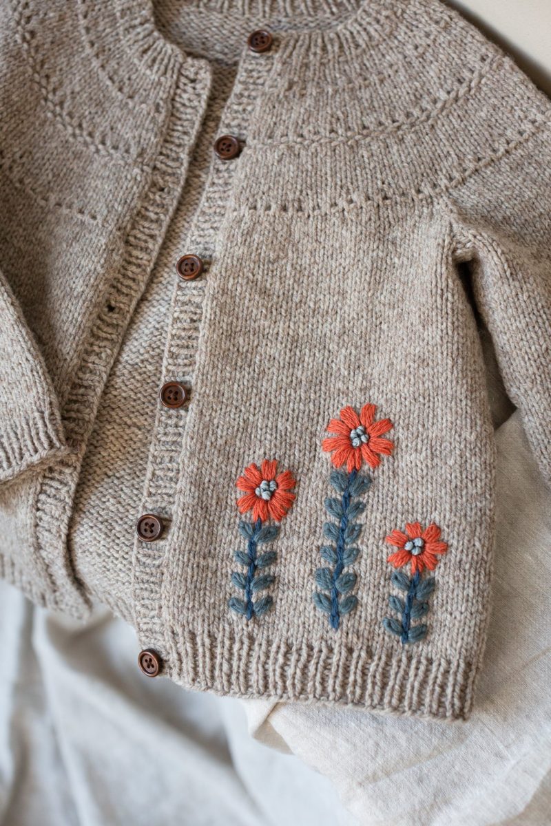 EmbroideryOnKnits Daisy